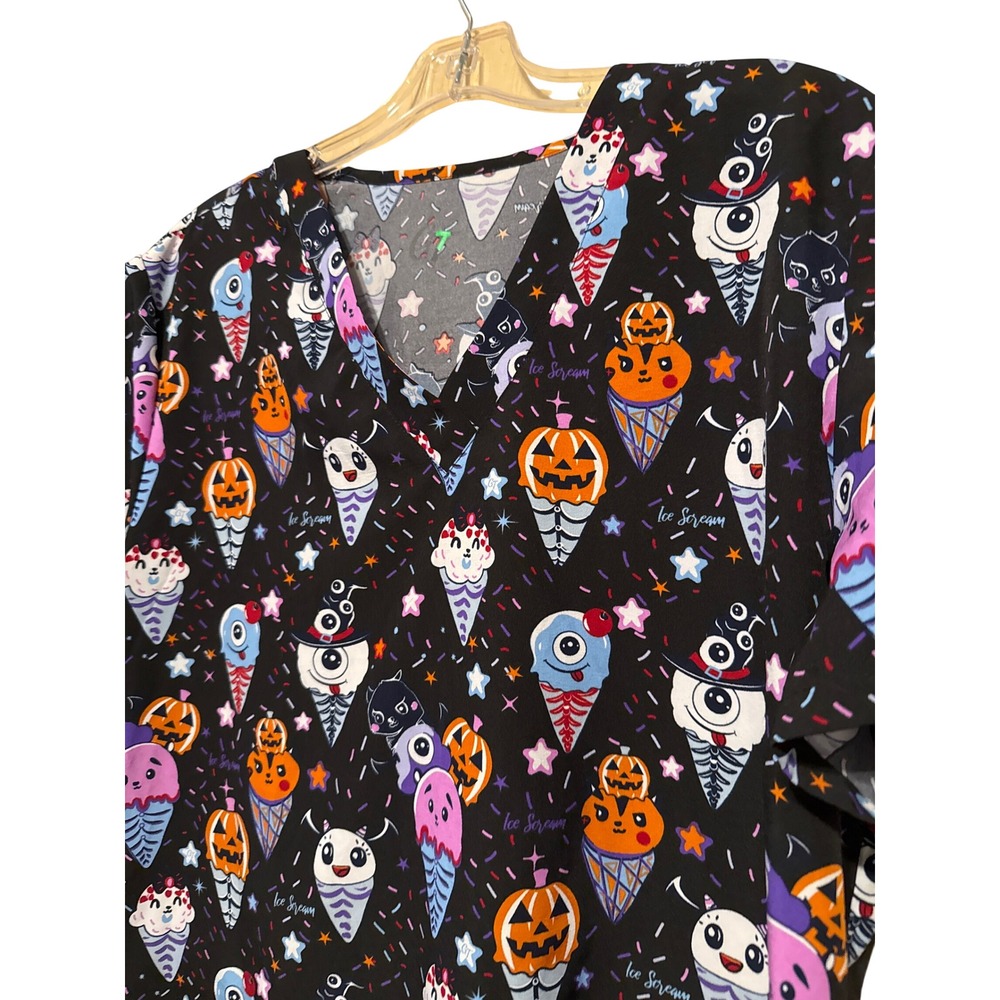 GT Halloween Ice Scream Scrub Top Black V-Neck Large BC50-1540BK